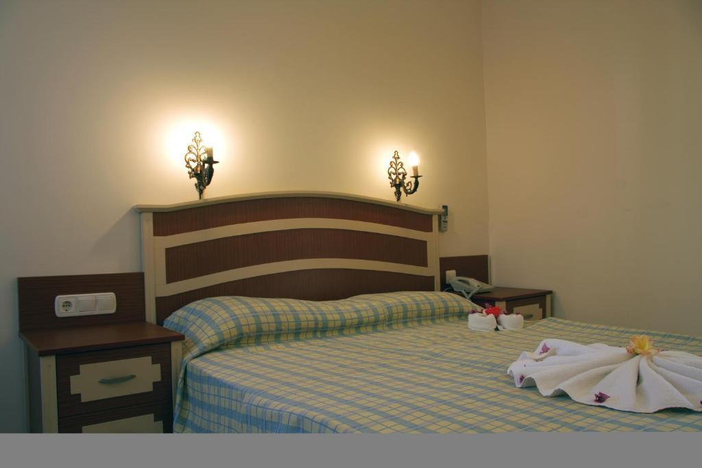 The Blue Lagoon Deluxe Hotel โอลลุนเดนิซ ห้อง รูปภาพ