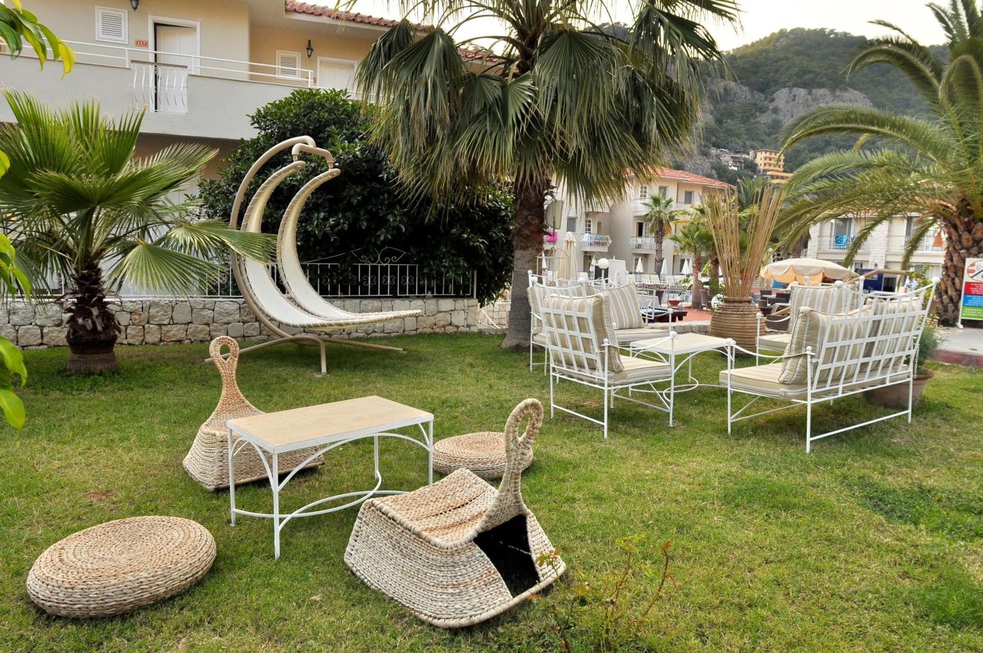 The Blue Lagoon Deluxe Hotel โอลลุนเดนิซ ภายนอก รูปภาพ