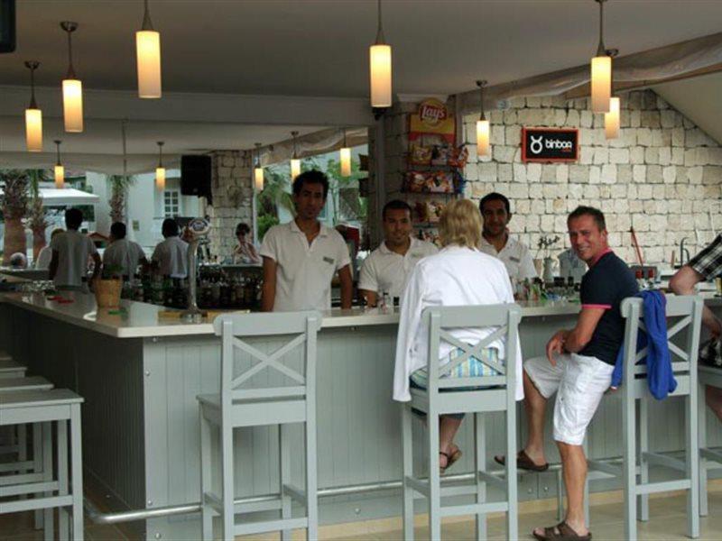 The Blue Lagoon Deluxe Hotel โอลลุนเดนิซ ภายนอก รูปภาพ