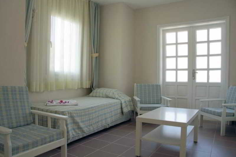 The Blue Lagoon Deluxe Hotel โอลลุนเดนิซ ภายนอก รูปภาพ